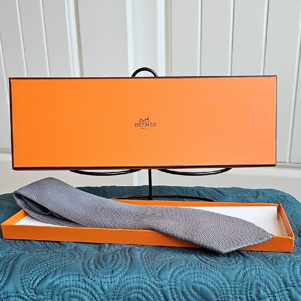 Hermès Silver Tie Luxury With Hermes Tie Box - Picture 8 of 9